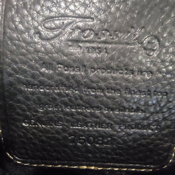 Fossil Leather Purse - Picture 3 of 6
